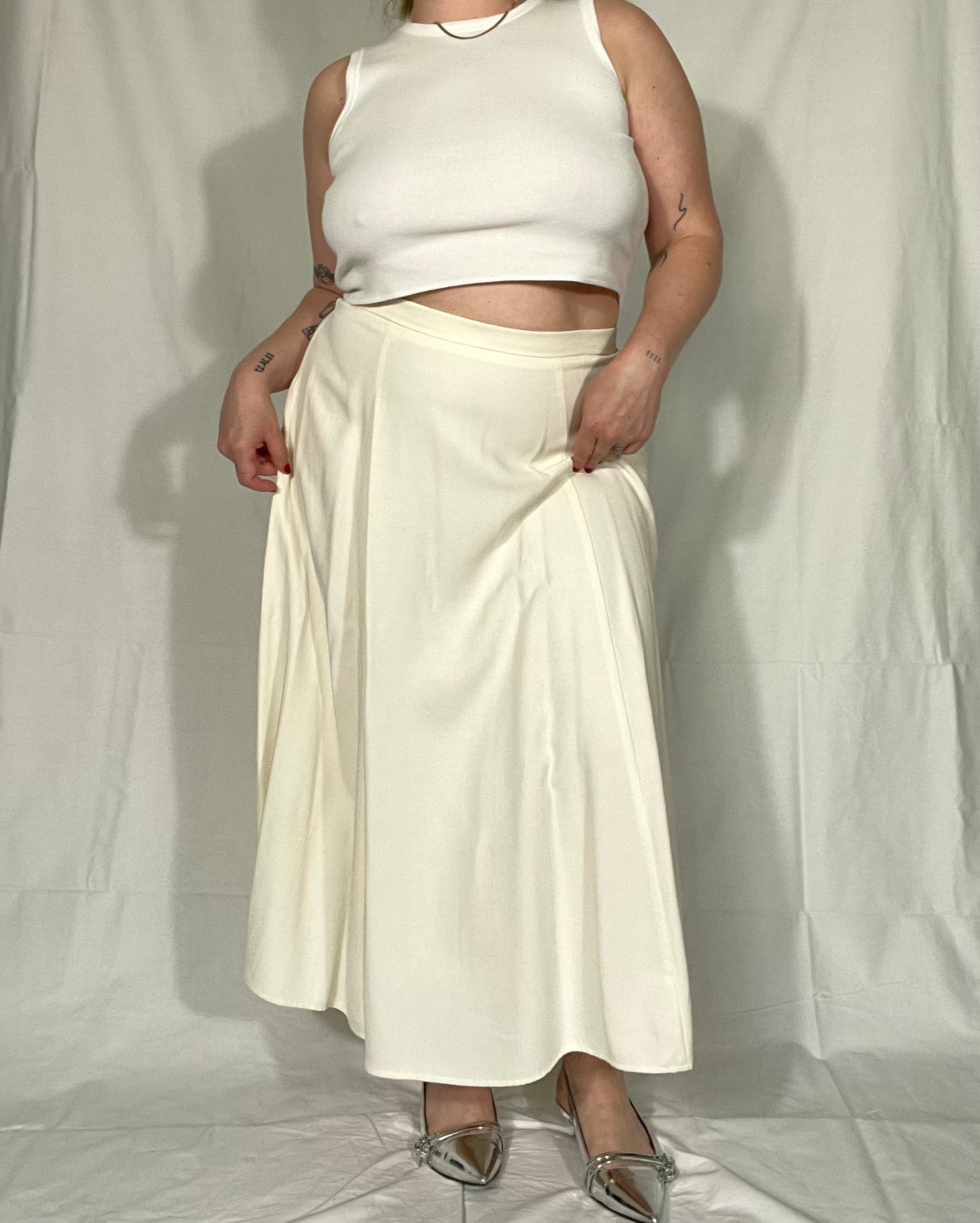 Vintage Classic White Flowy Midi Skirt