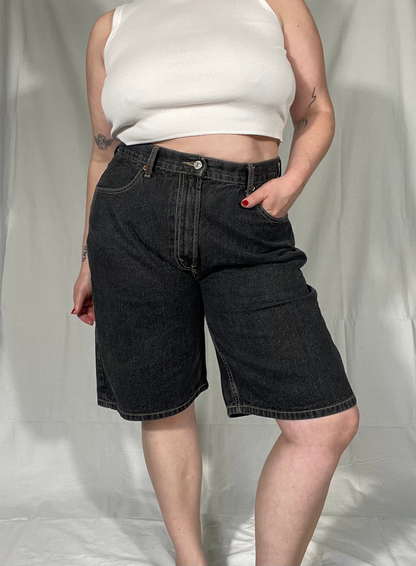 Retro Levi Washed Black Loose Straight Fit Short