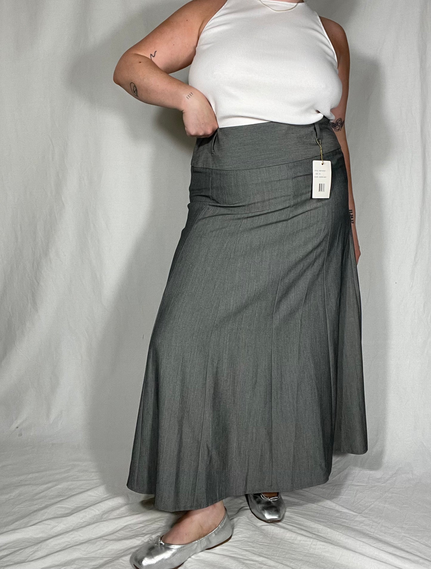 NWT Retro Classic Gray Midi Skirt