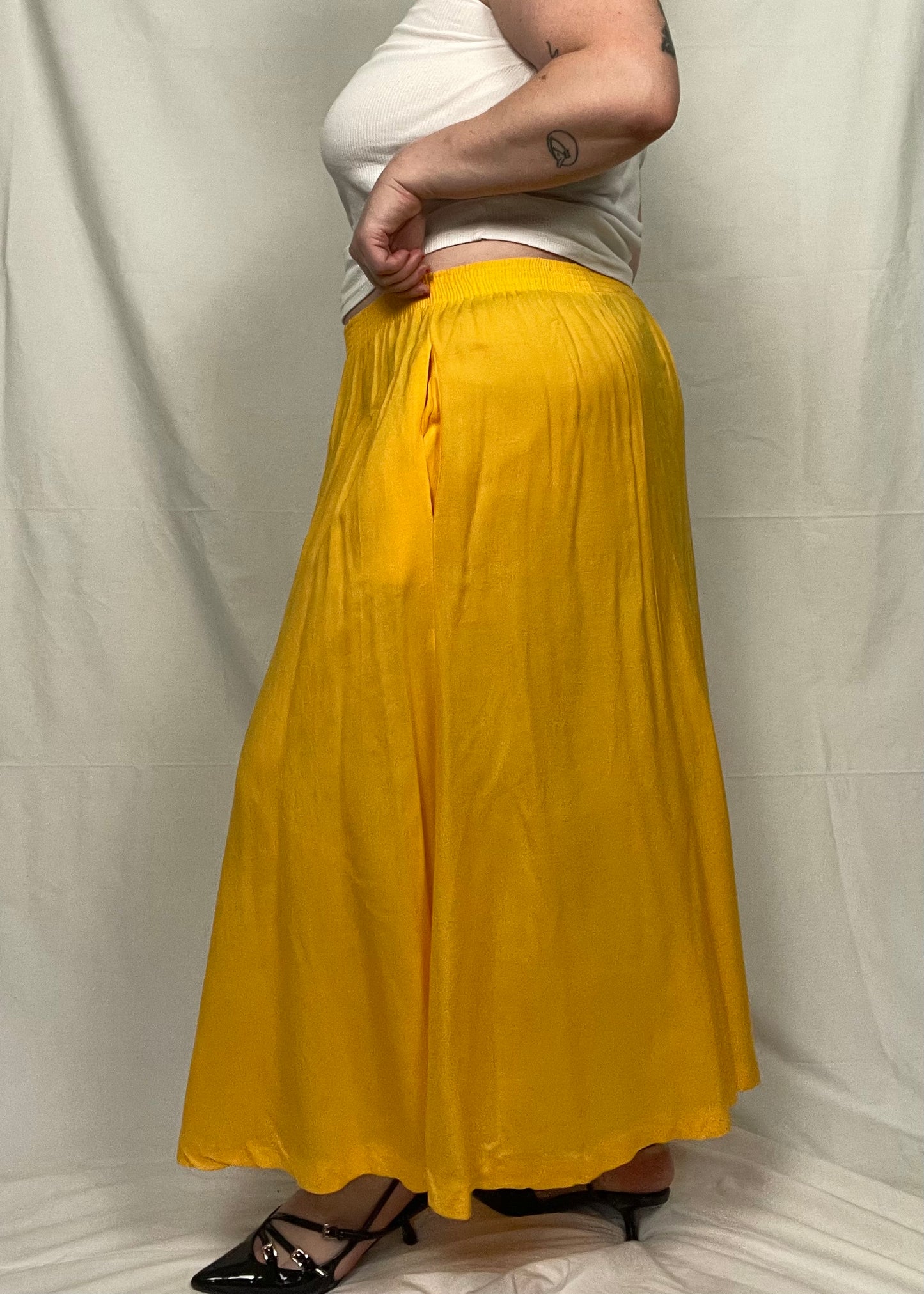 Vintage 90s/early 00’s Yellow Rayon Midi Skirt