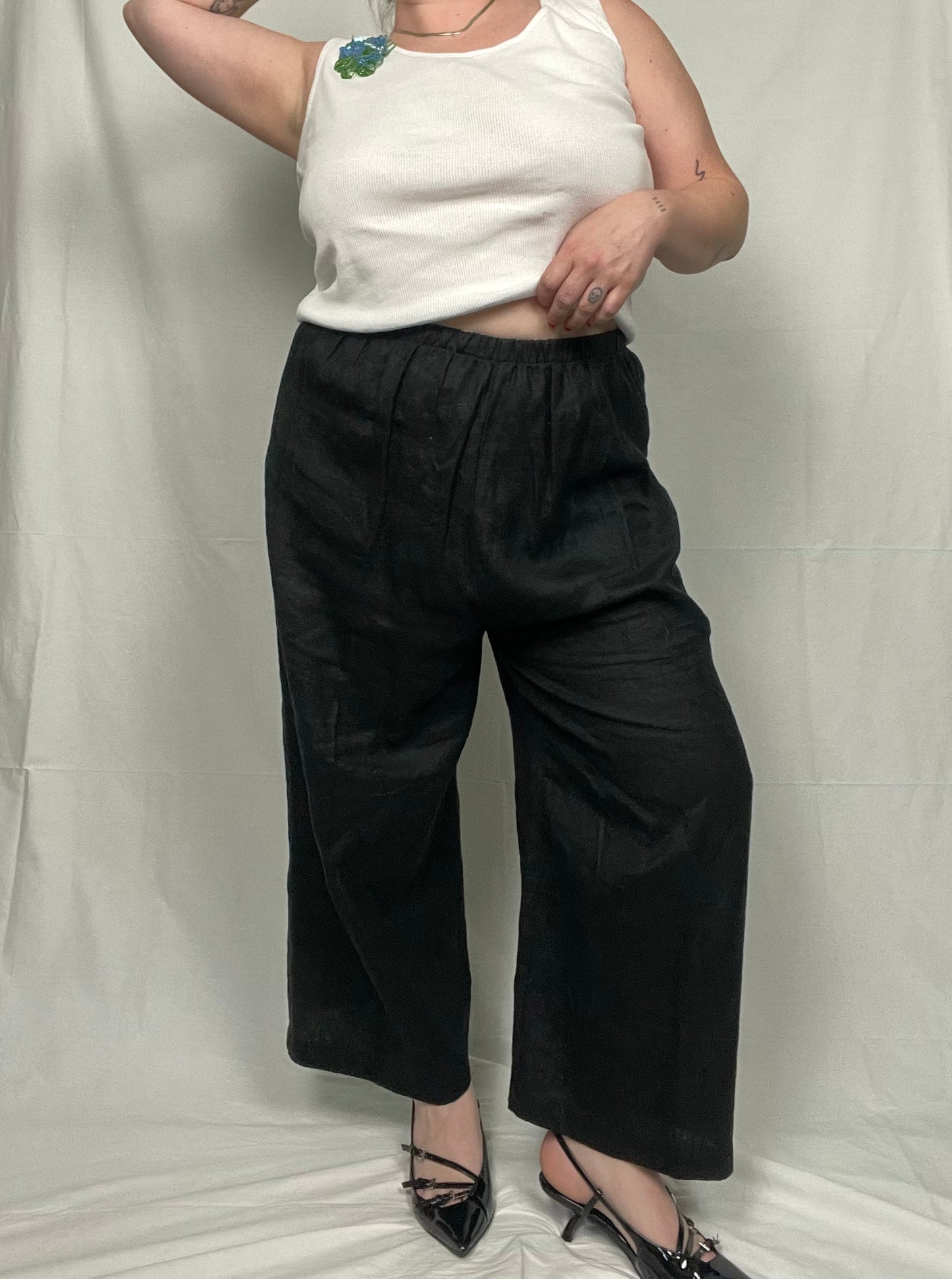 Vintage Black Linen Crop Pant