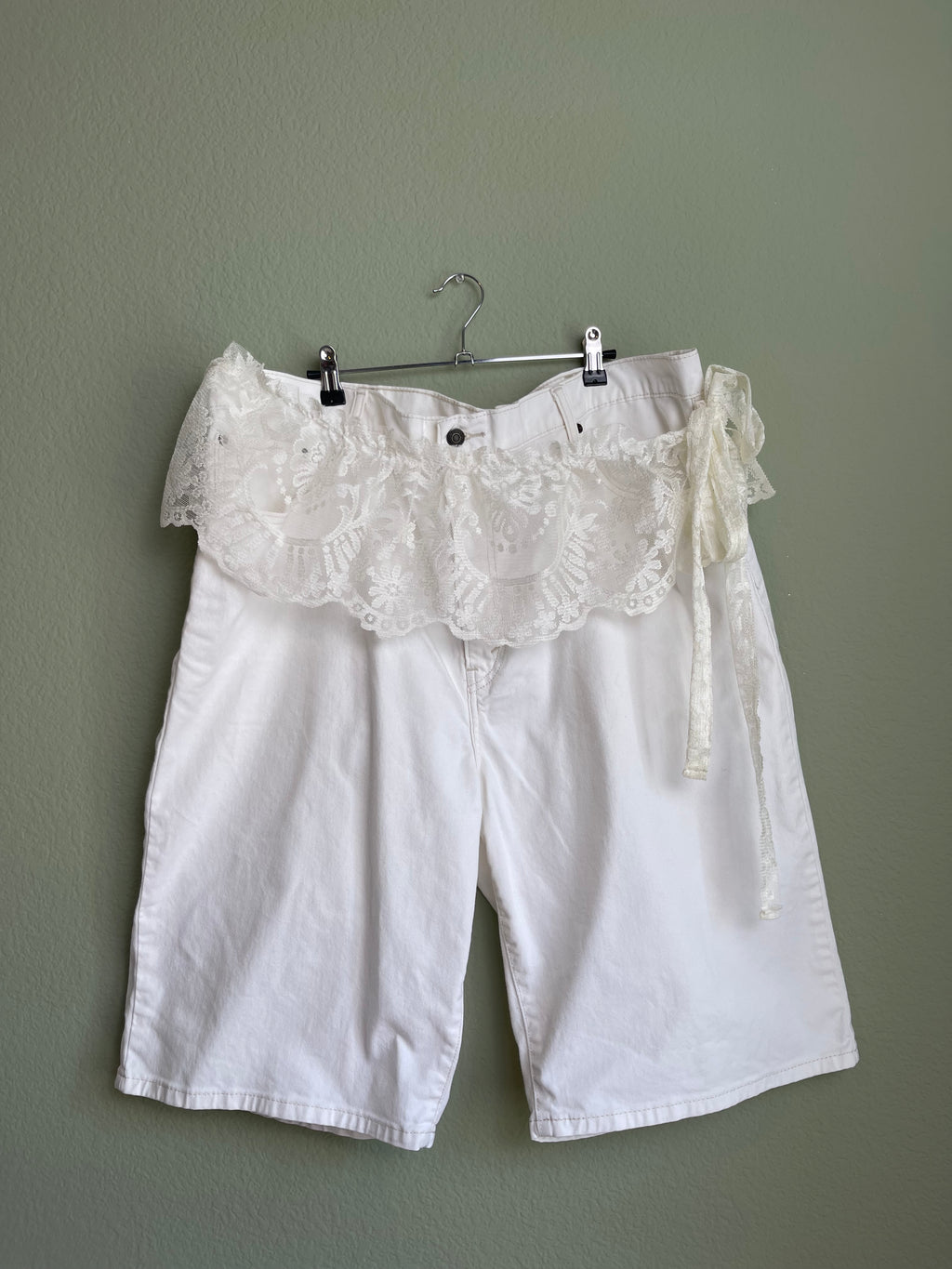 Levi 569 Classic Straight White Denim Short sz 18-20