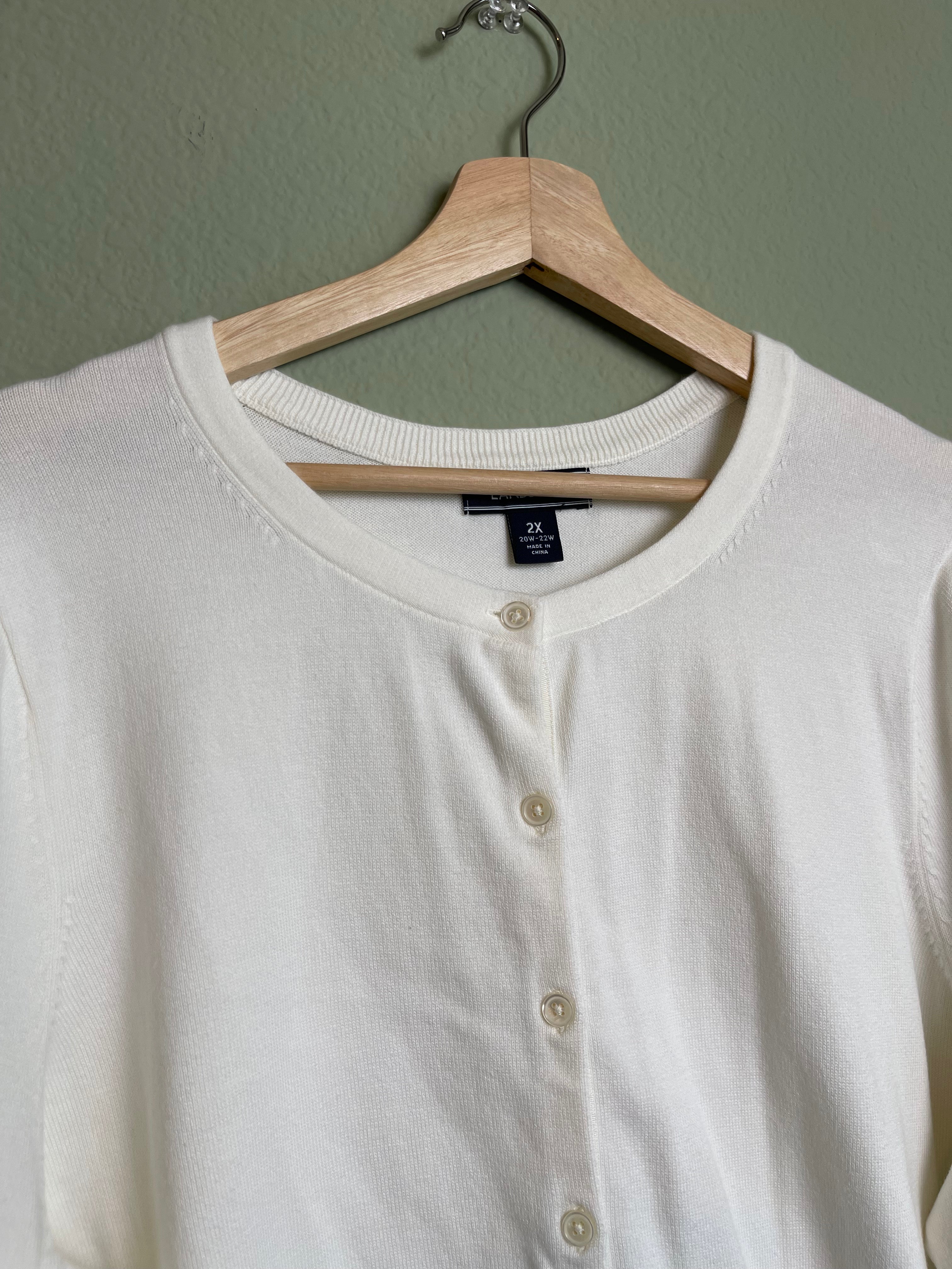 Timeless White Button Front Cardigan sz 2x