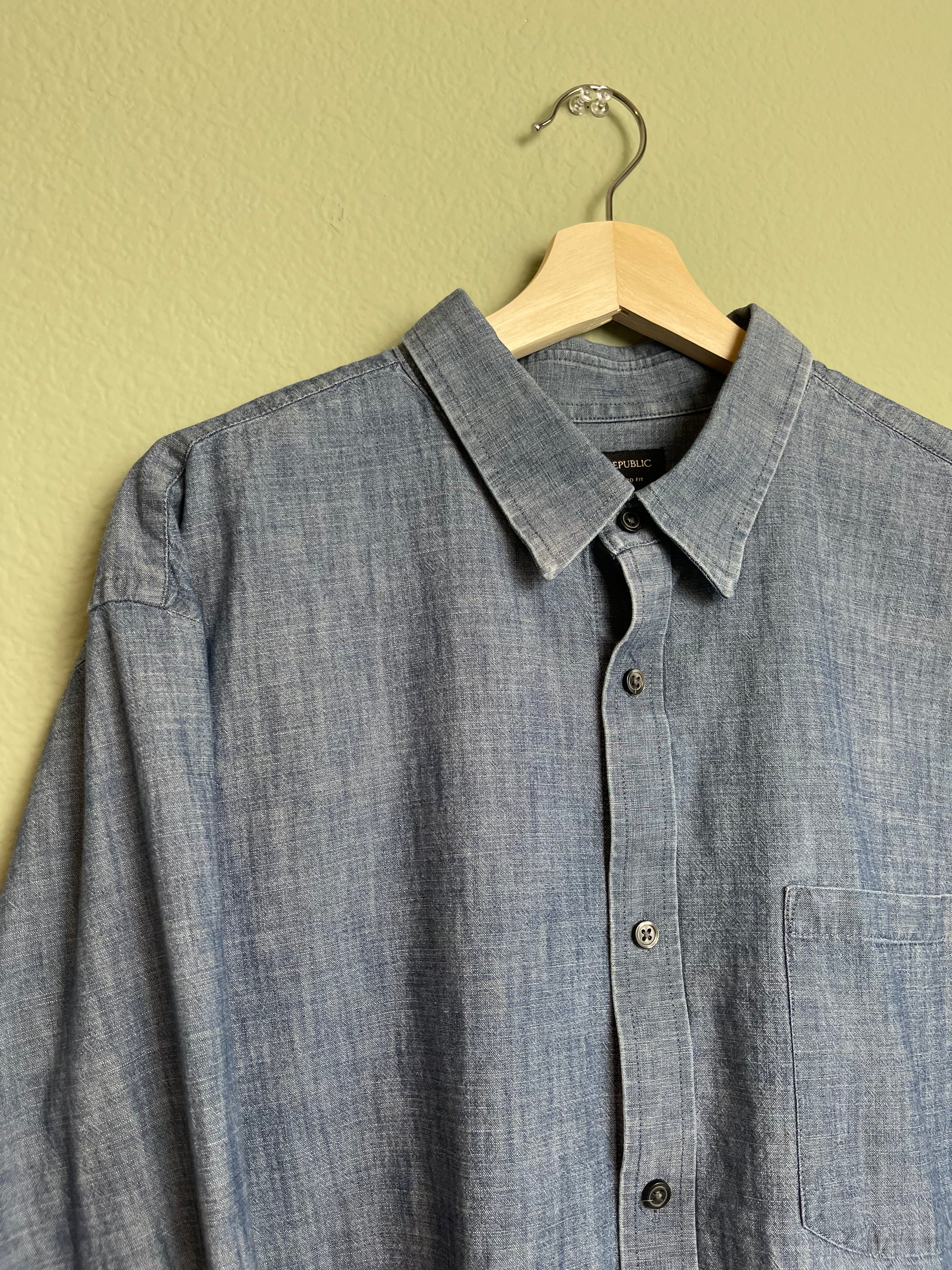 Chambray Denim-Like Navy Cropped Button Down sz xl-2x