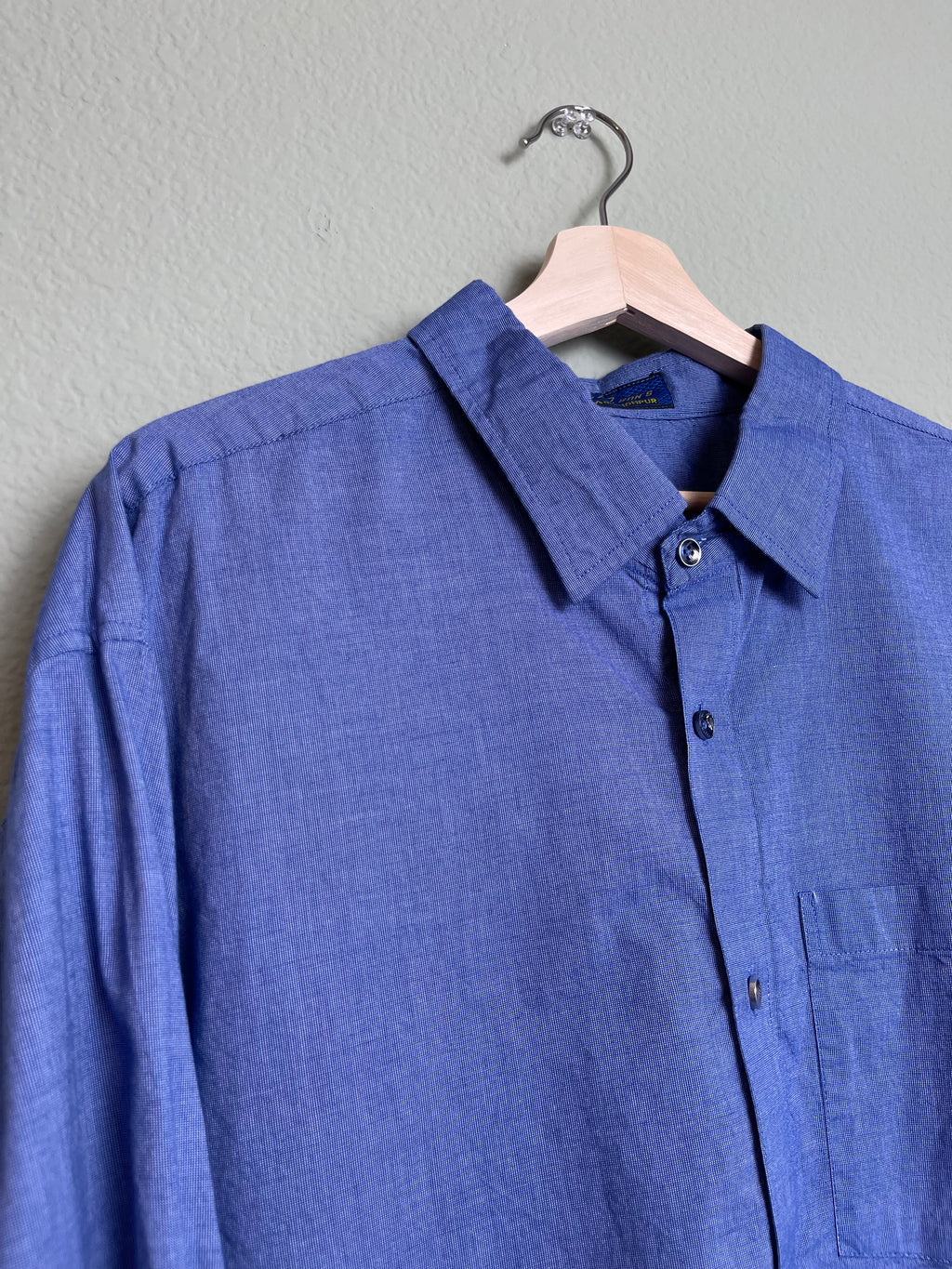Blue "Menswear" Cropped Button Down sz xl-4x
