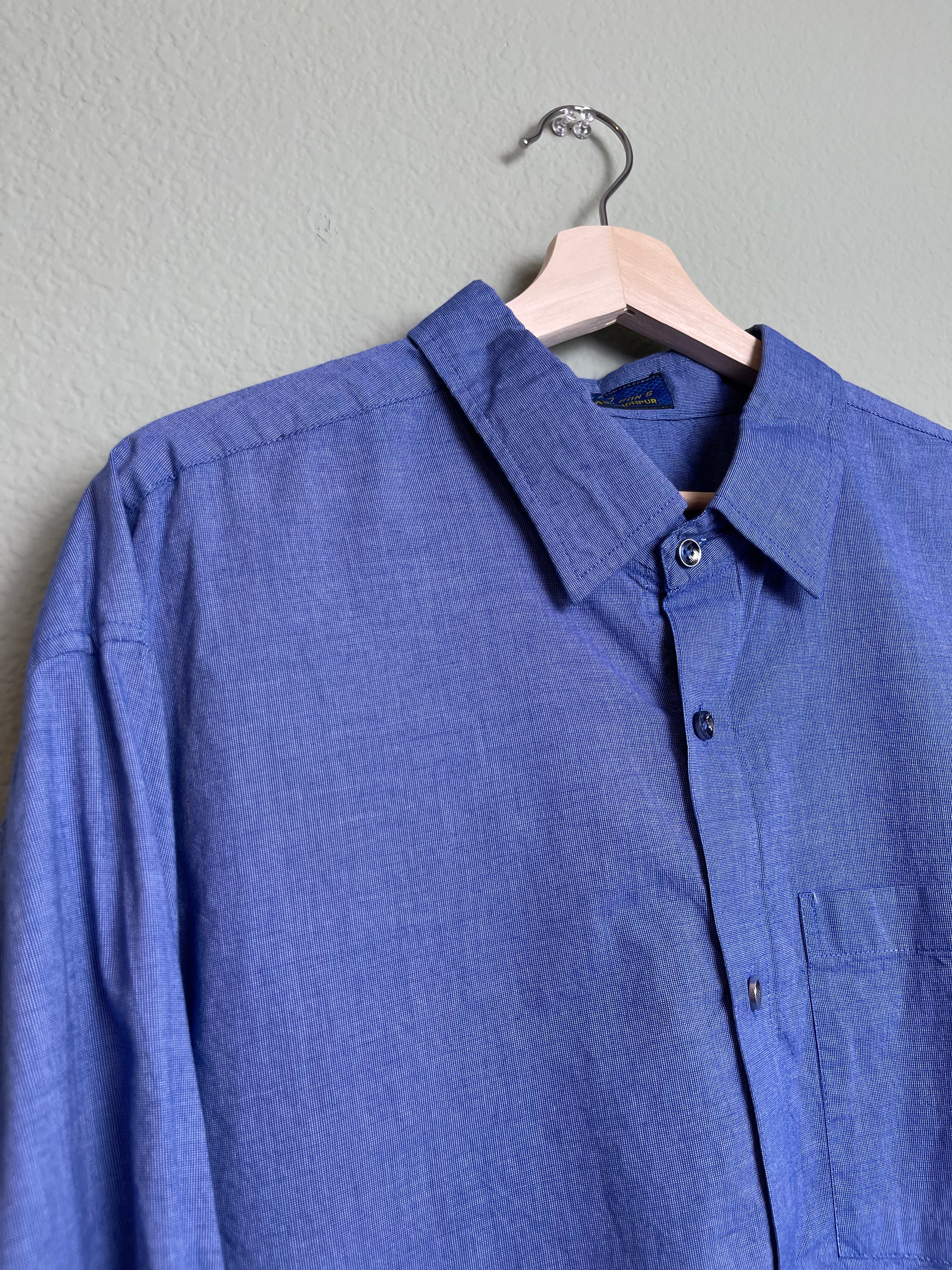 Blue "Menswear" Cropped Button Down sz xl-4x