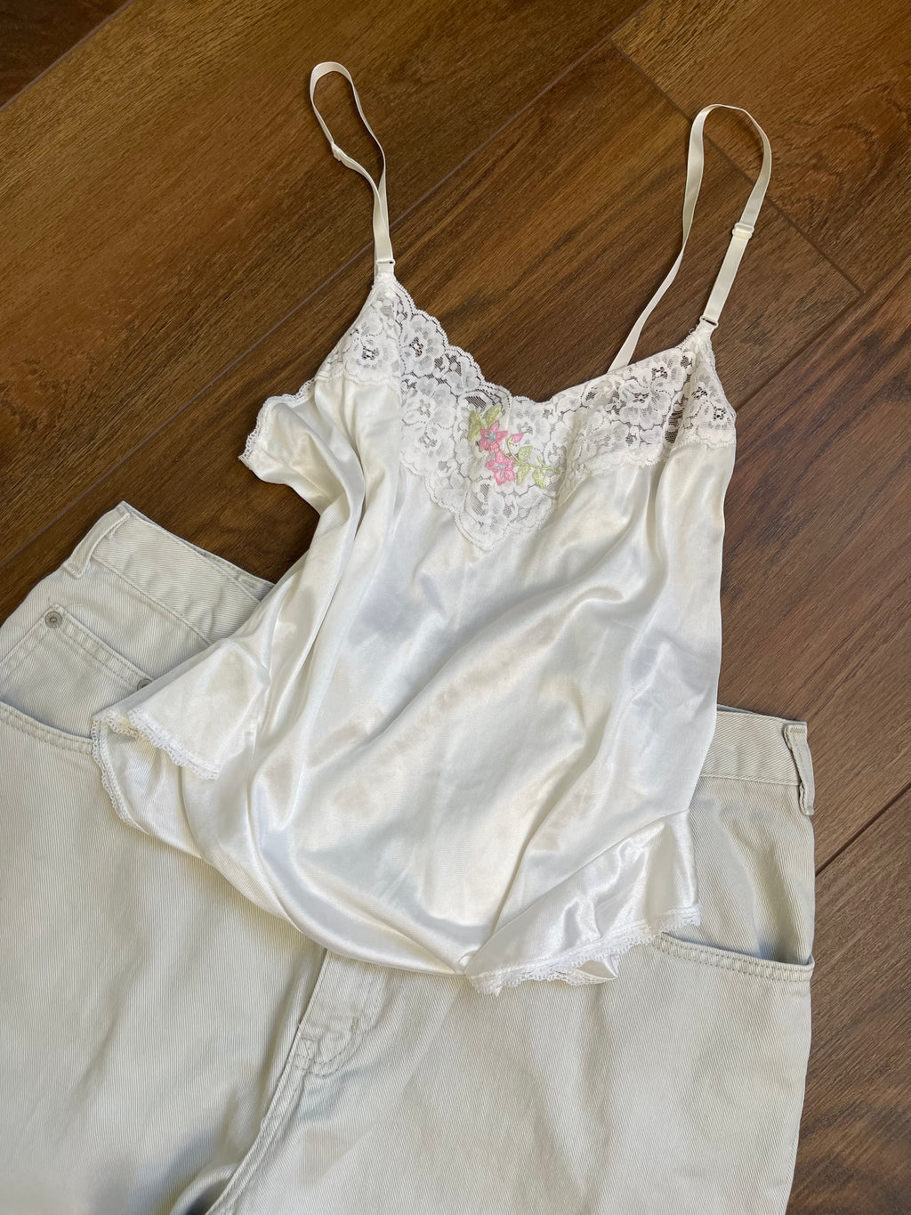Vintage Ivory/Ecru "Mom" Style Denim sz "mens" 38