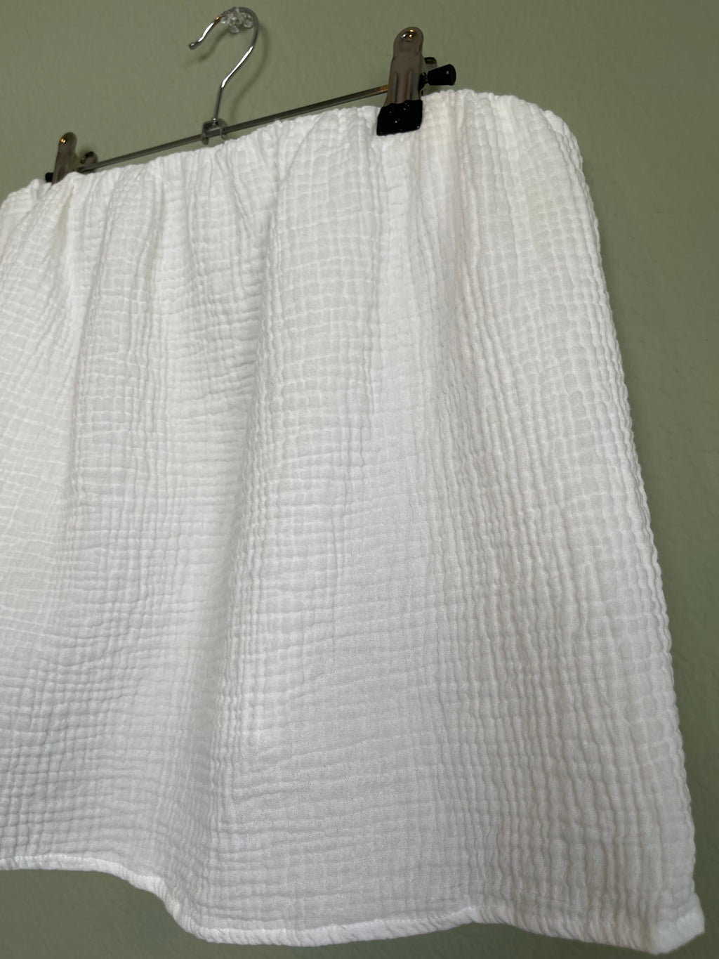 Express Strapless Flowy Top sz l