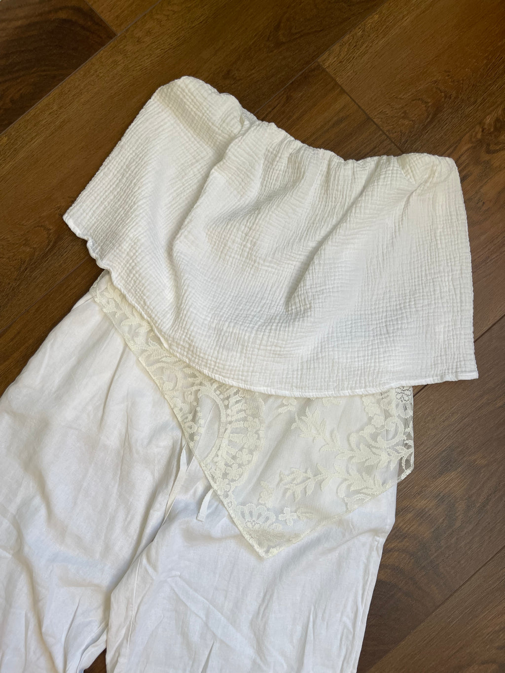 Express Strapless Flowy Top sz l