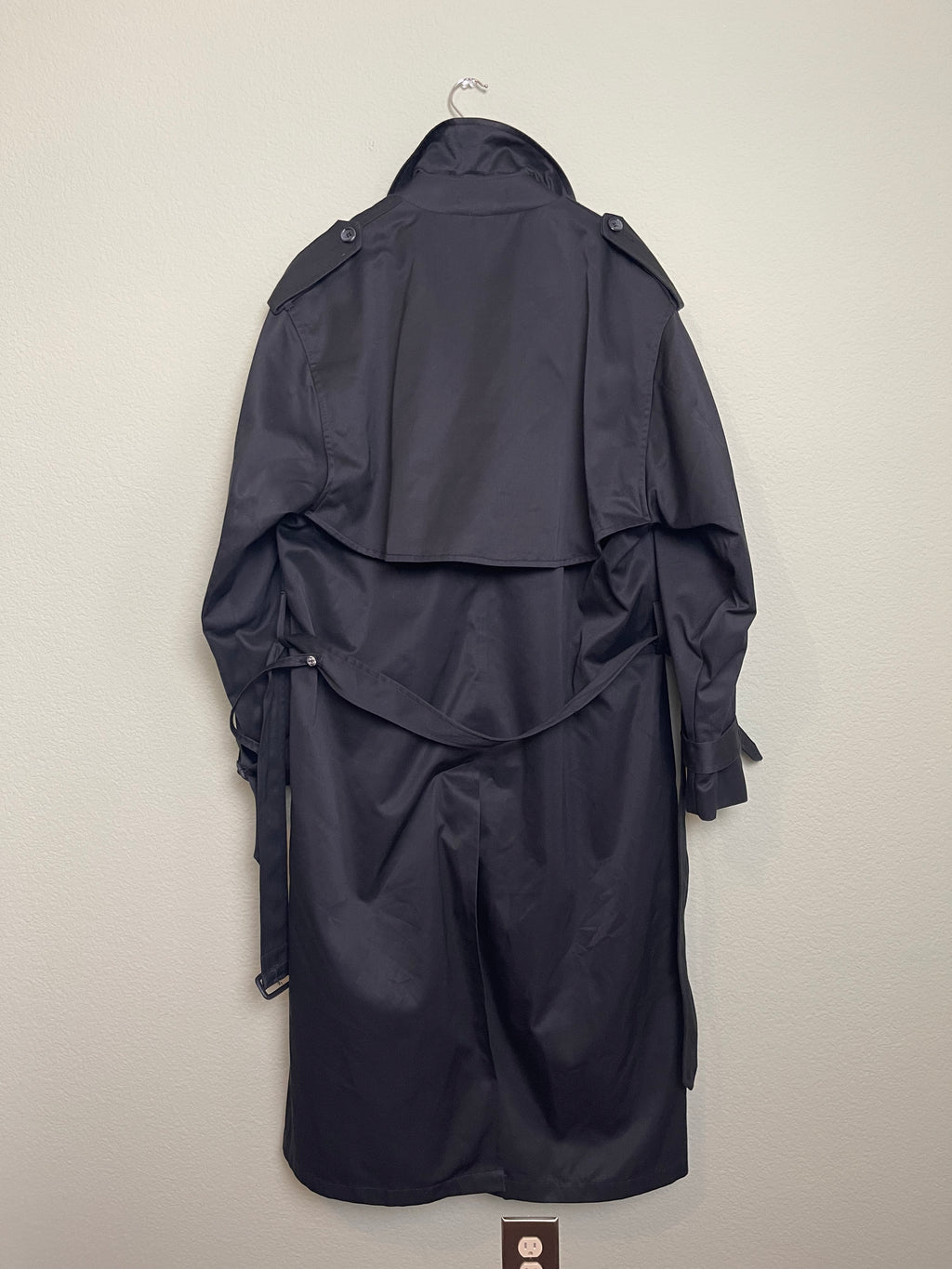 Vintage London Fog Black Trench Coat sz L-xl