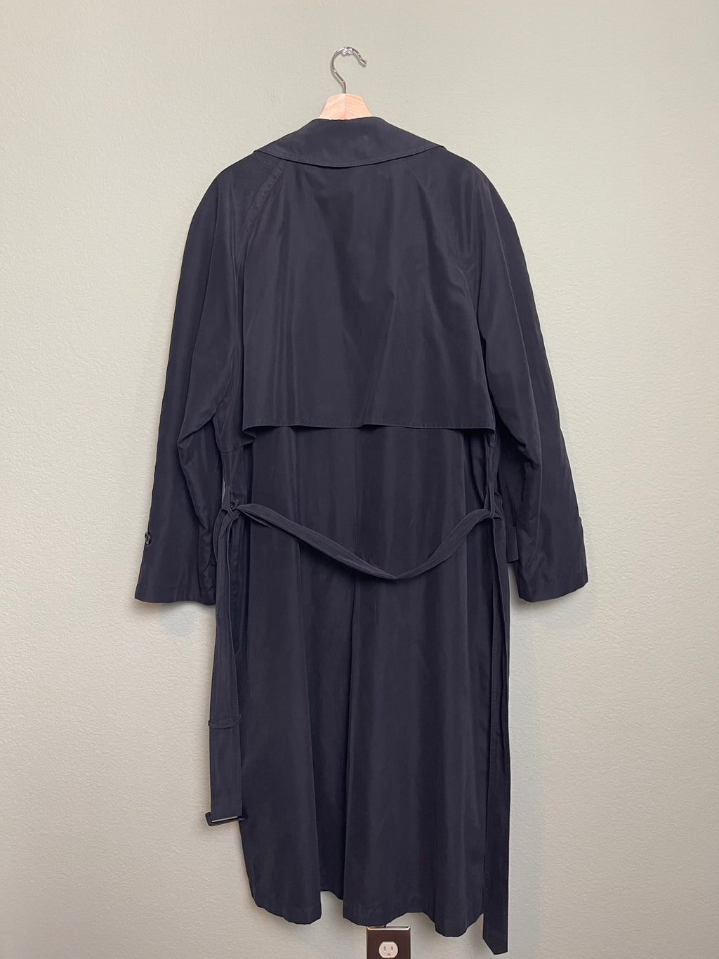 Vintage Joseph & Feiss Black Trench Coat sz xl-1x