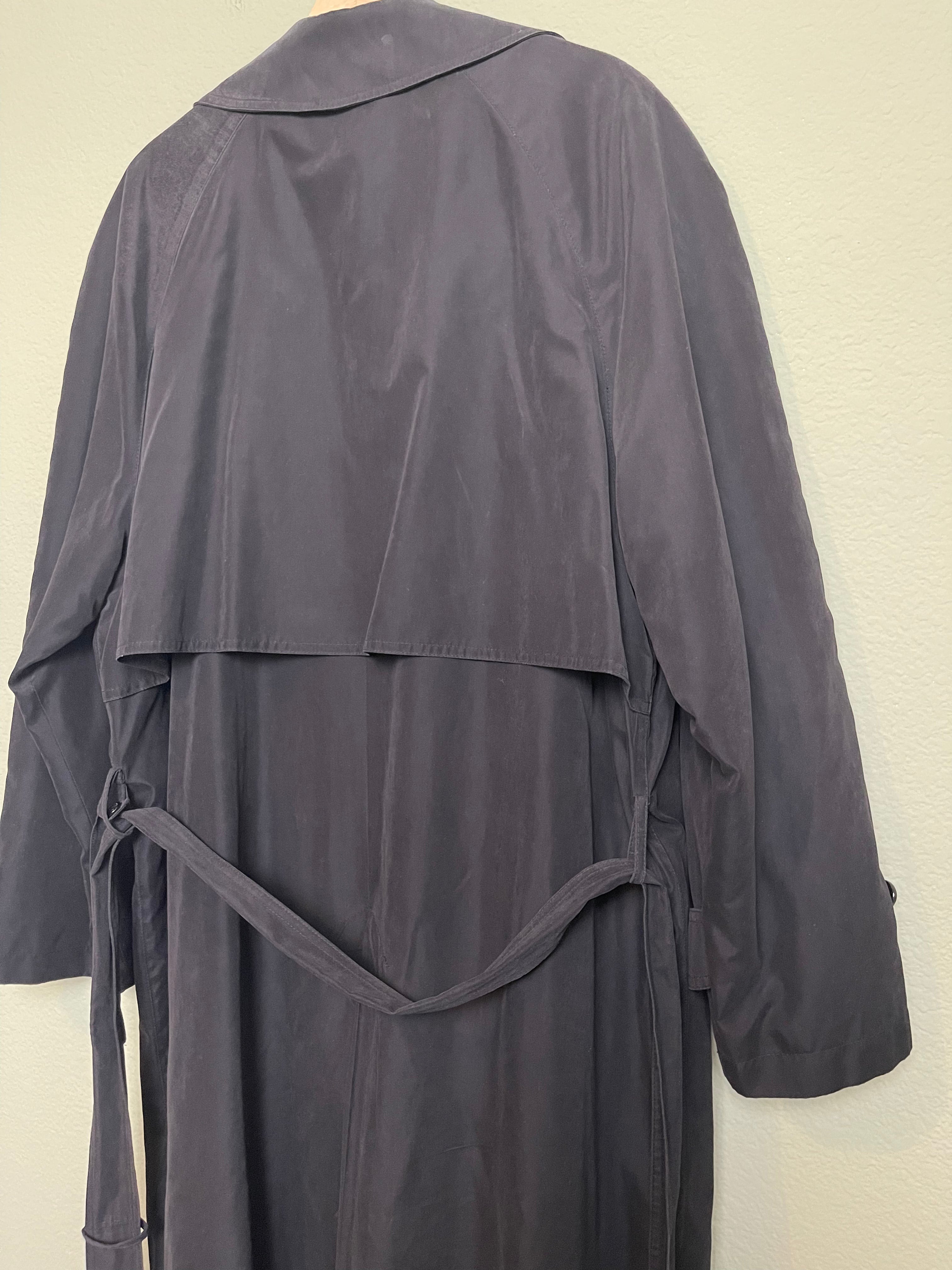 Vintage Joseph & Feiss Black Trench Coat sz xl-1x