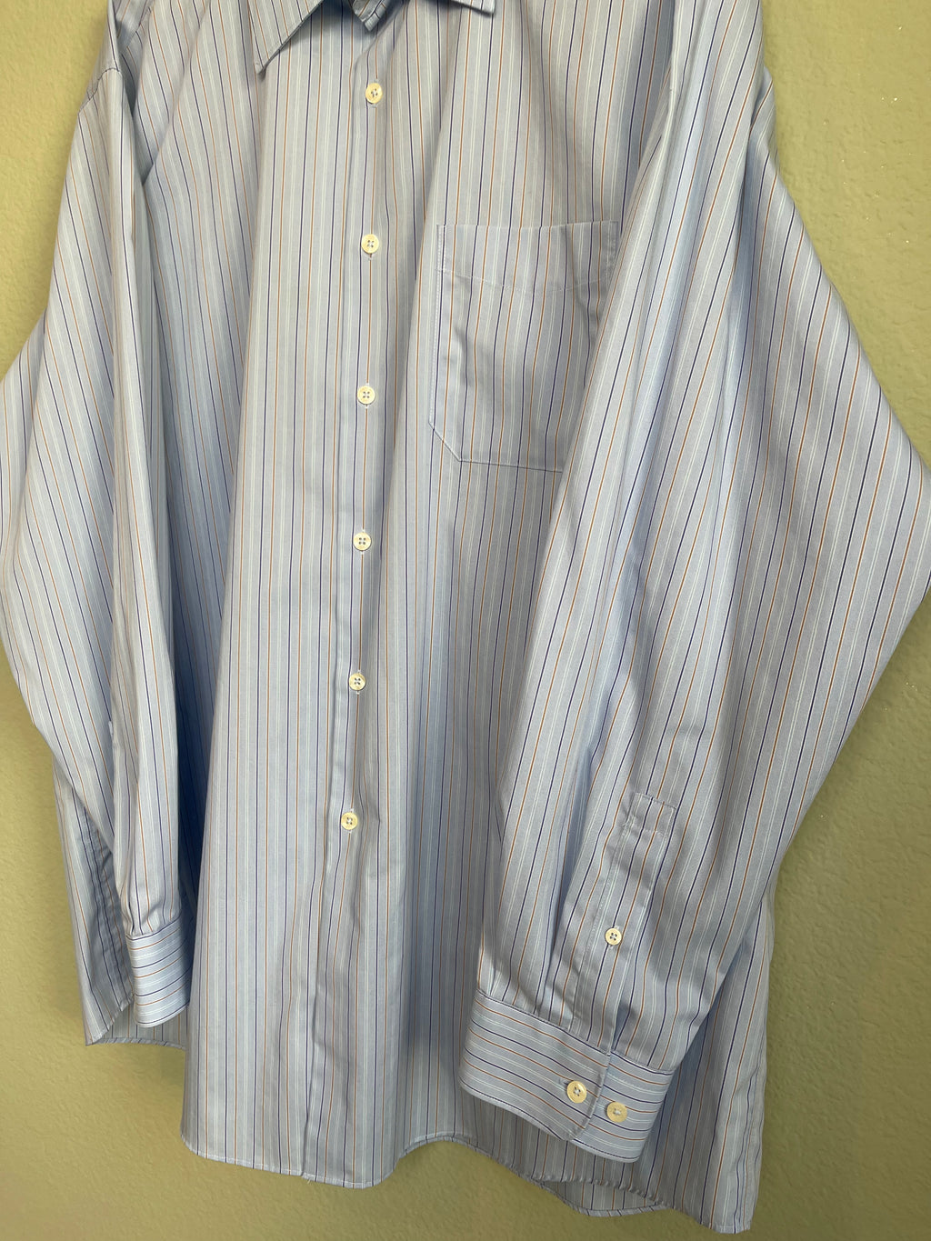 Menswear Blue Multi Stripe Button Down sz